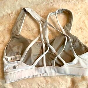 Lululemon sports bra size 6.